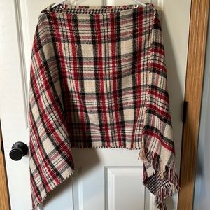 Flannel poncho medium